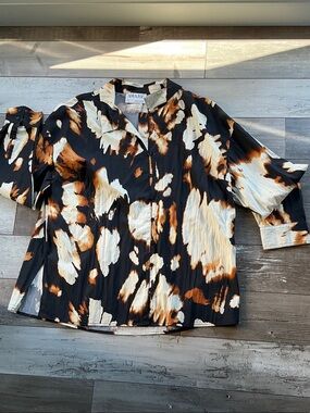 AWARD Black & Cream Abstract Button-Up Shirt. L